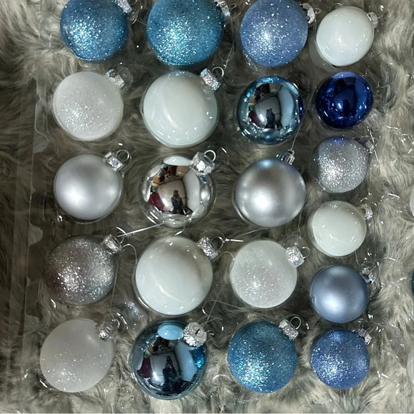 NWT Women's Daytrip Fringe Sweater size L - Picture 2 of 5